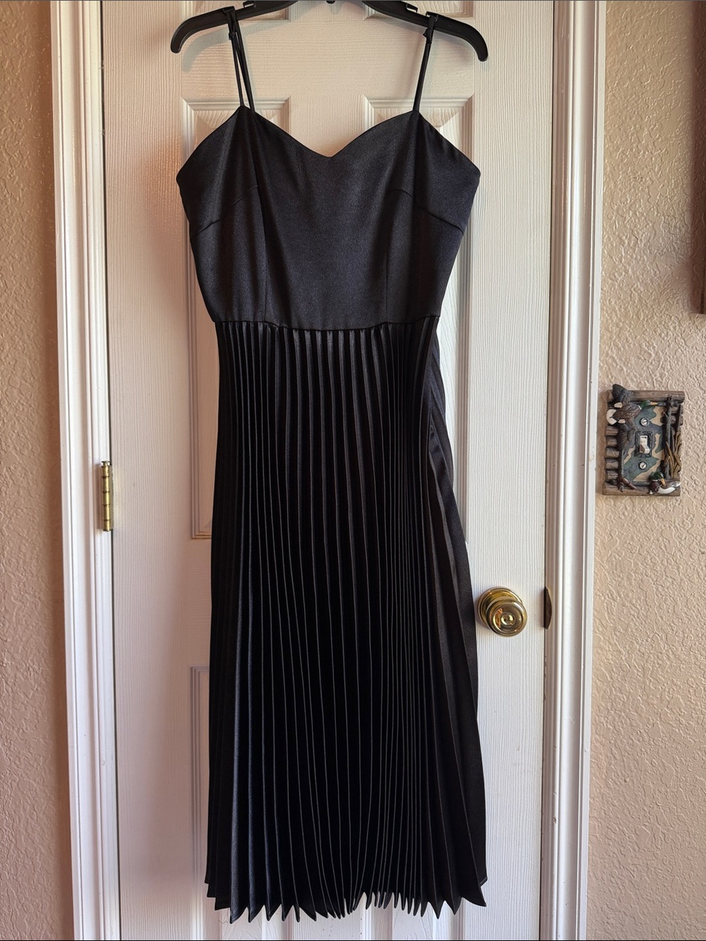 Gianni Bini Elegant Black accordion Dress with adjustable Spaghetti Straps - Picture 2 of 16